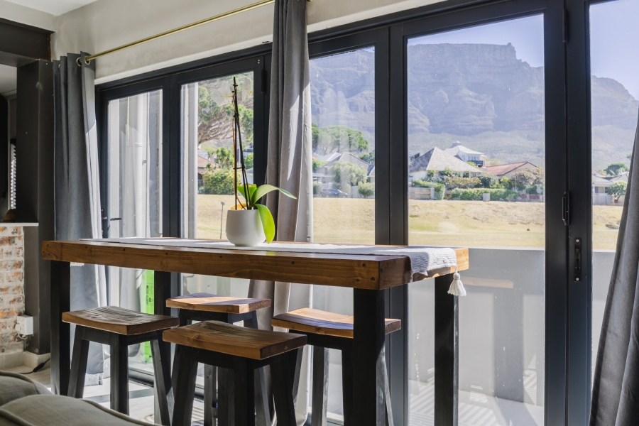 6 Bedroom Property for Sale in Vredehoek Western Cape